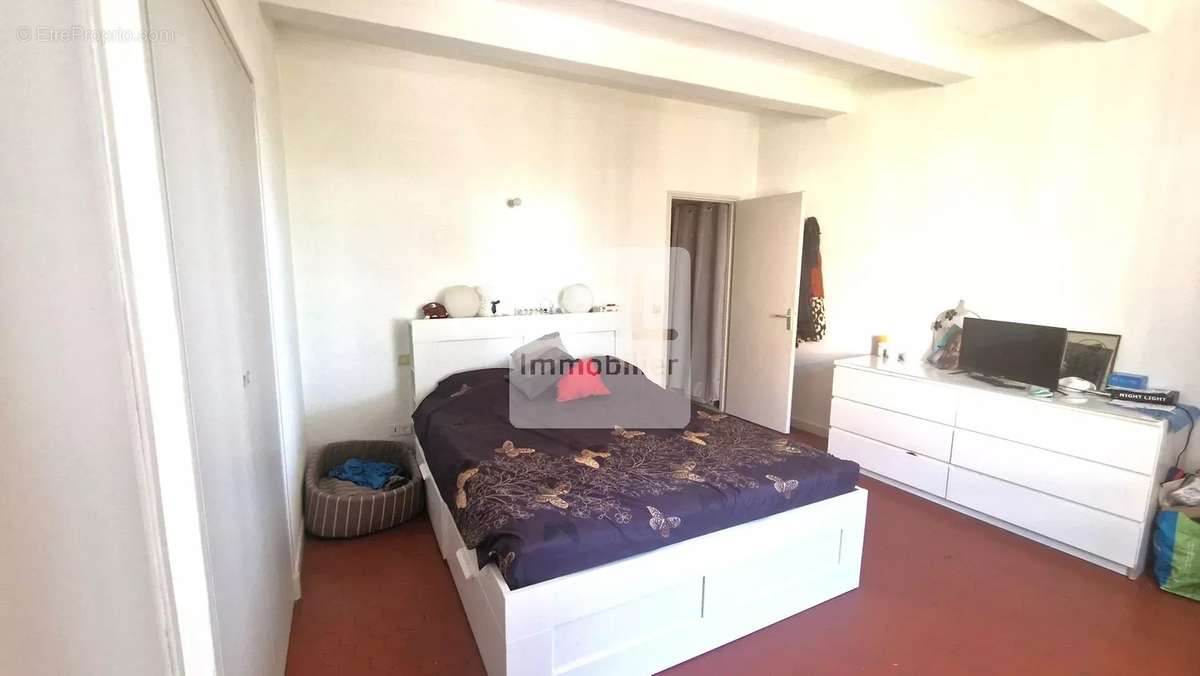 Appartement à CAIRANNE