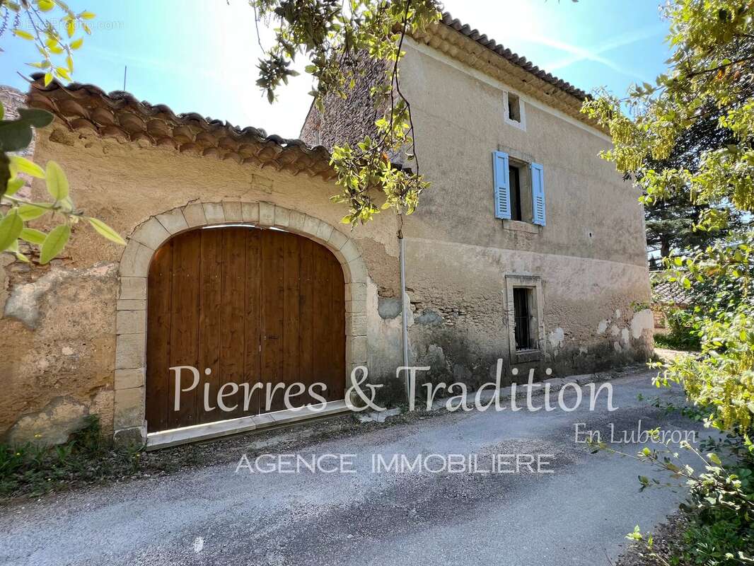 Maison à SAINT-SATURNIN-LES-APT