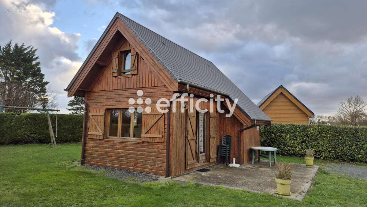 Maison à LONGUES-SUR-MER