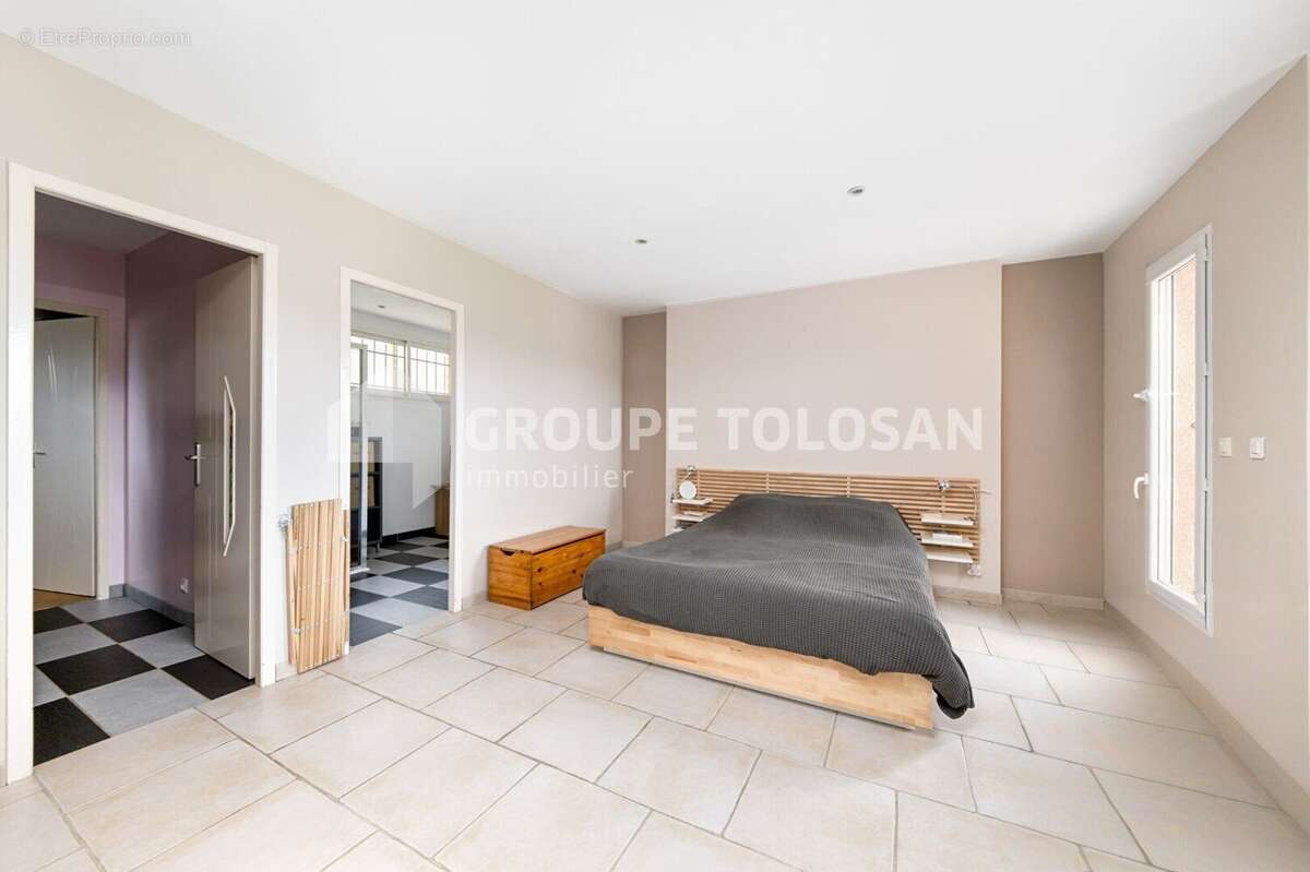 Maison à DREMIL-LAFAGE