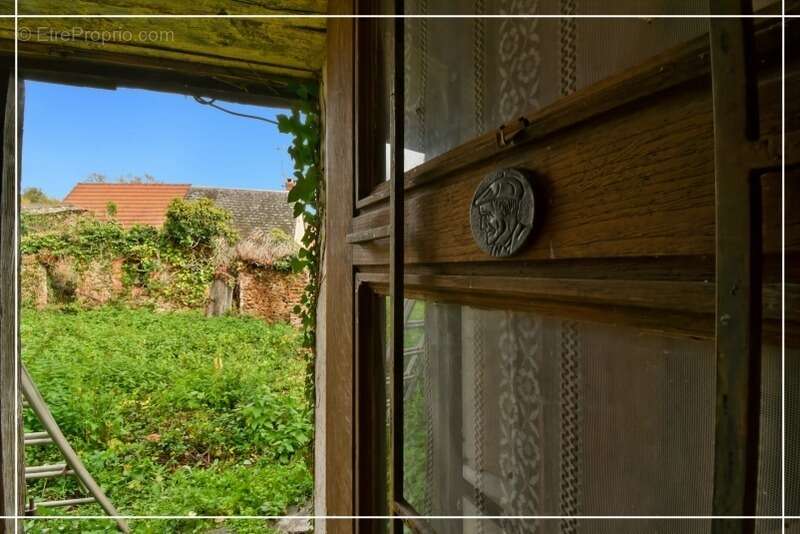 Maison à LIGNEROLLES