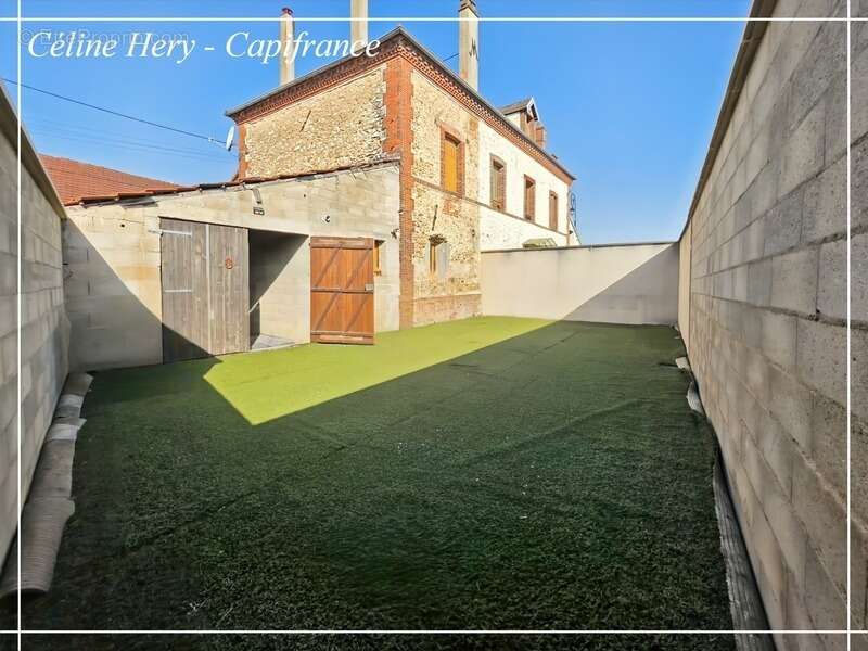 Maison à HANCHES