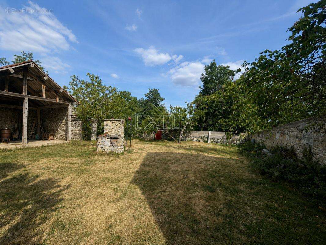 Corps de ferme 7 pièces 182 m² avec dépendances, grange et jardin 855 m² à Gommecourt - photo 4