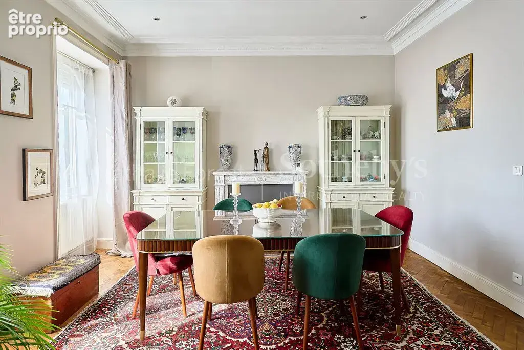 Rue de valmy / dernier etage familial 3 chambres, 1 bureau et vue sur beffroi de lille ! - photo 3