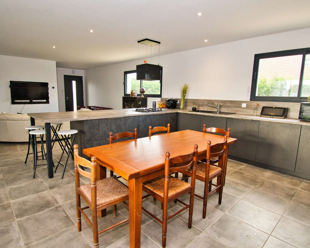 Maison à MONTPON-MENESTEROL