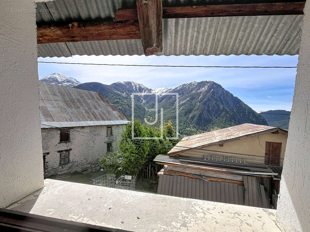 Maison à SAINT-PAUL-SUR-UBAYE