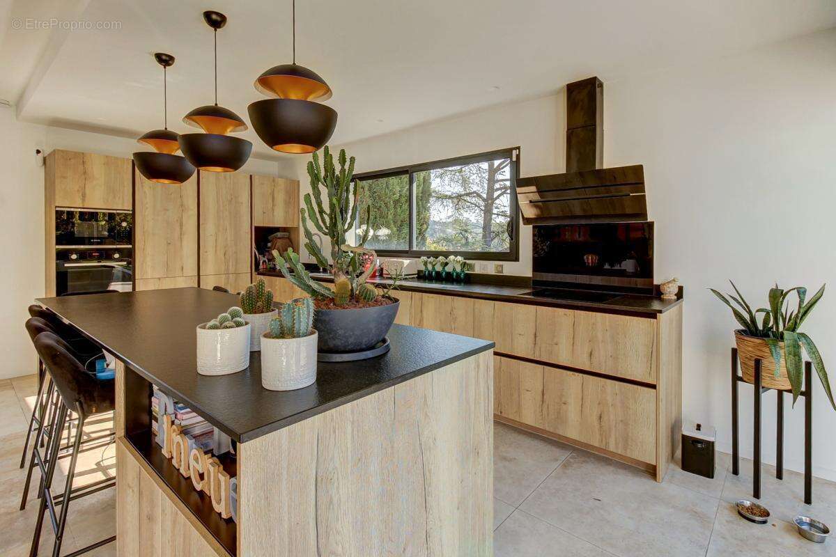 Maison à LA COLLE-SUR-LOUP