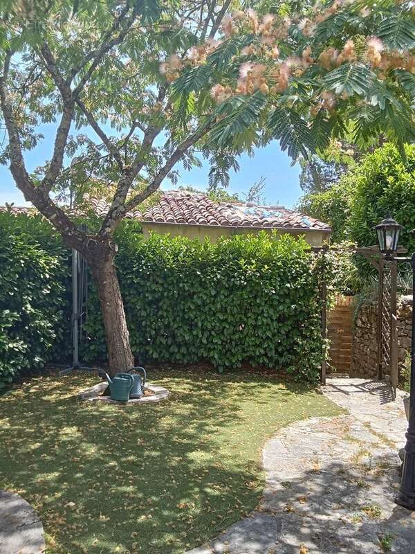Maison de village rénovée 138m² - 6 ch / 3 sdb - jardin en bancels + 2 garages - photo 13