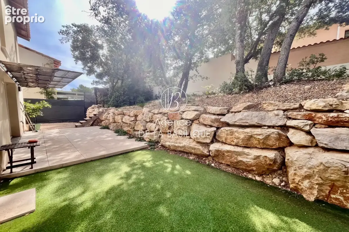 Maison 5 pièces 93 m² à vendre à Saint-Maximin-La-Sainte-Baume (83470) - photo 2