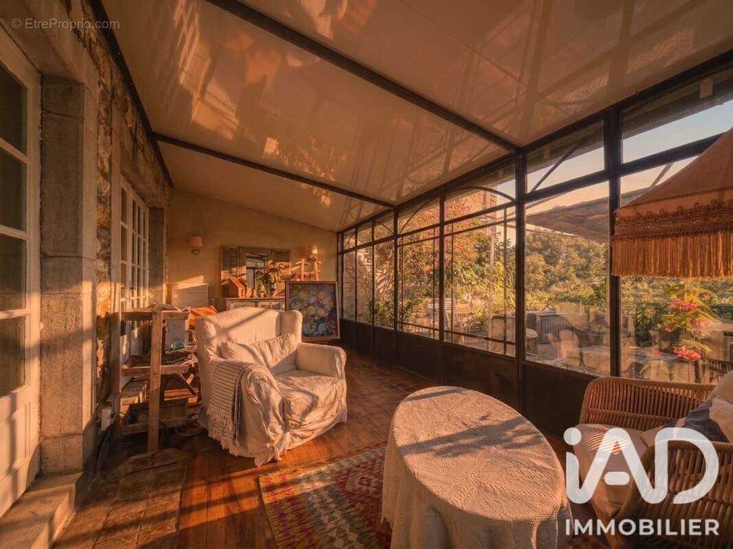 Maison 218 m² à Corconne  - photo 5