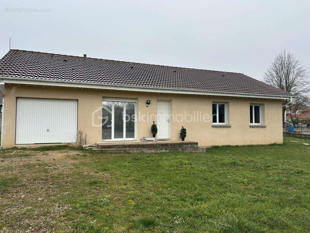 Maison à BOUVESSE-QUIRIEU