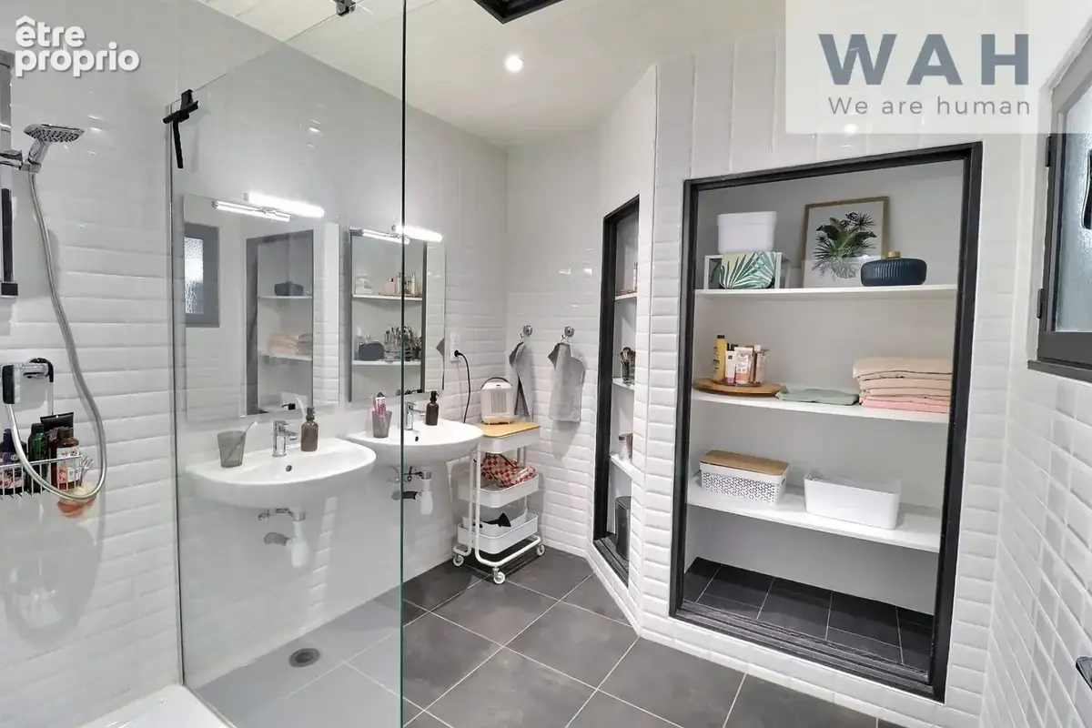 Maison en r+1 divisee en deux appartements - 34400 lunel - photo 10