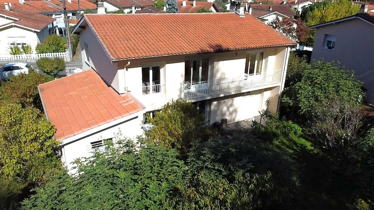 Maison 5 pièces 186 m² + garage - MAZERES LEZONS - photo 4