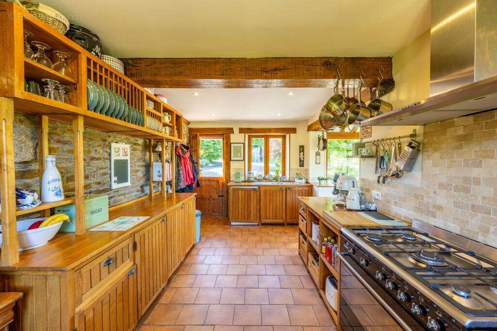 Maison à SAINT-HILAIRE-DU-HARCOUET