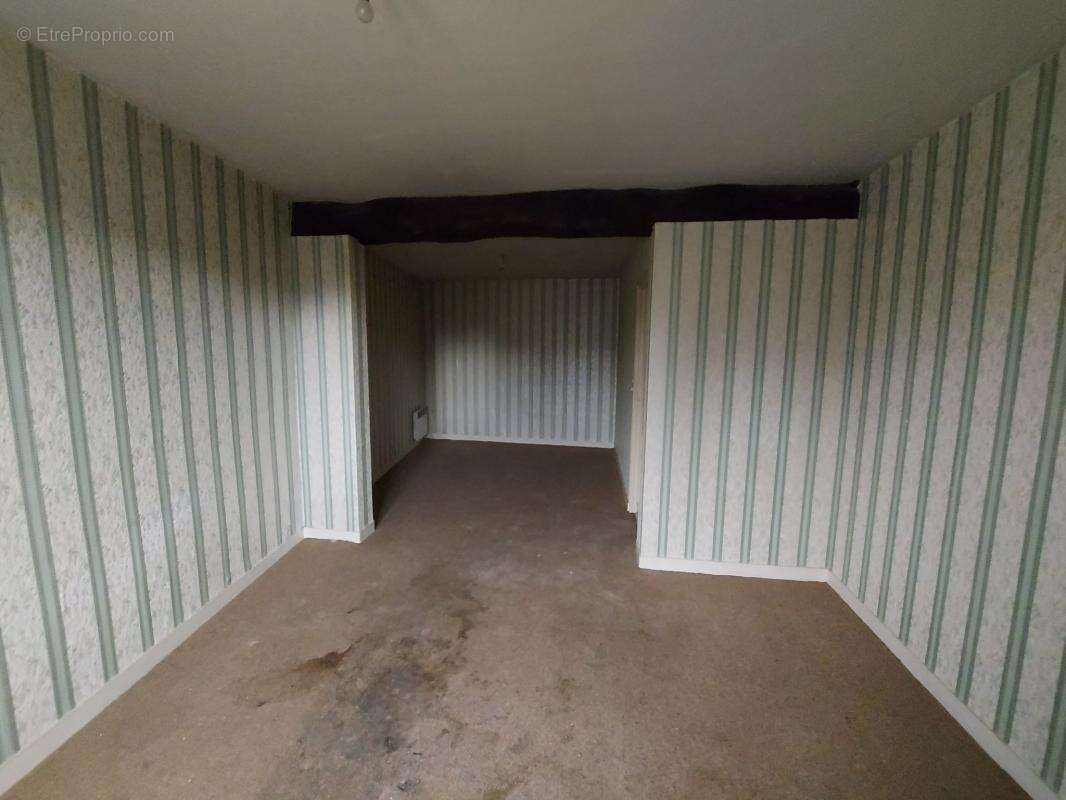 Appartement à JUZIERS