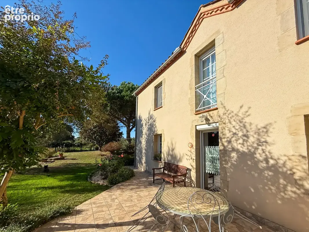 GERS (32) – À 10 min d’Aire-sur-l’Adour – Superbe maison en pierre rénovée de 160 m², 4 chambres, terrain arboré de 1 592 m² - photo 16