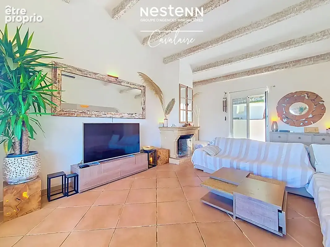 Cogolin - Gassin - Maison 107 m² avec double place de stationnement dans résidence avec piscines et tennis - photo 4
