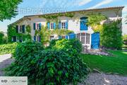 Kyela Puech présente une bastide renovée au Puy Sainte Réparade, à 15mins de Aix-en-Provence, 5 mins de Chateau Lacoste, avec dépendance de 50m2, piscine, pool house et annexes- en campagne - Maison à LE PUY-SAINTE-REPARADE