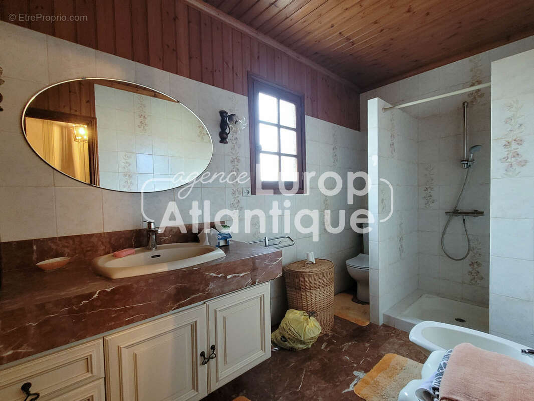 Maison à LES MATHES