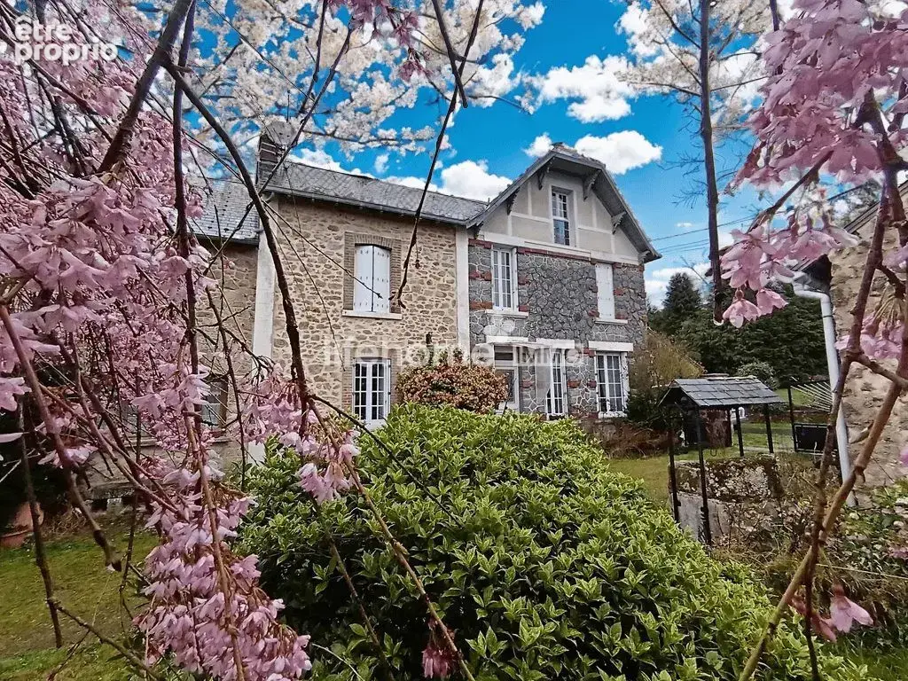 Photo Maison à Azerables au prix de 270 000€