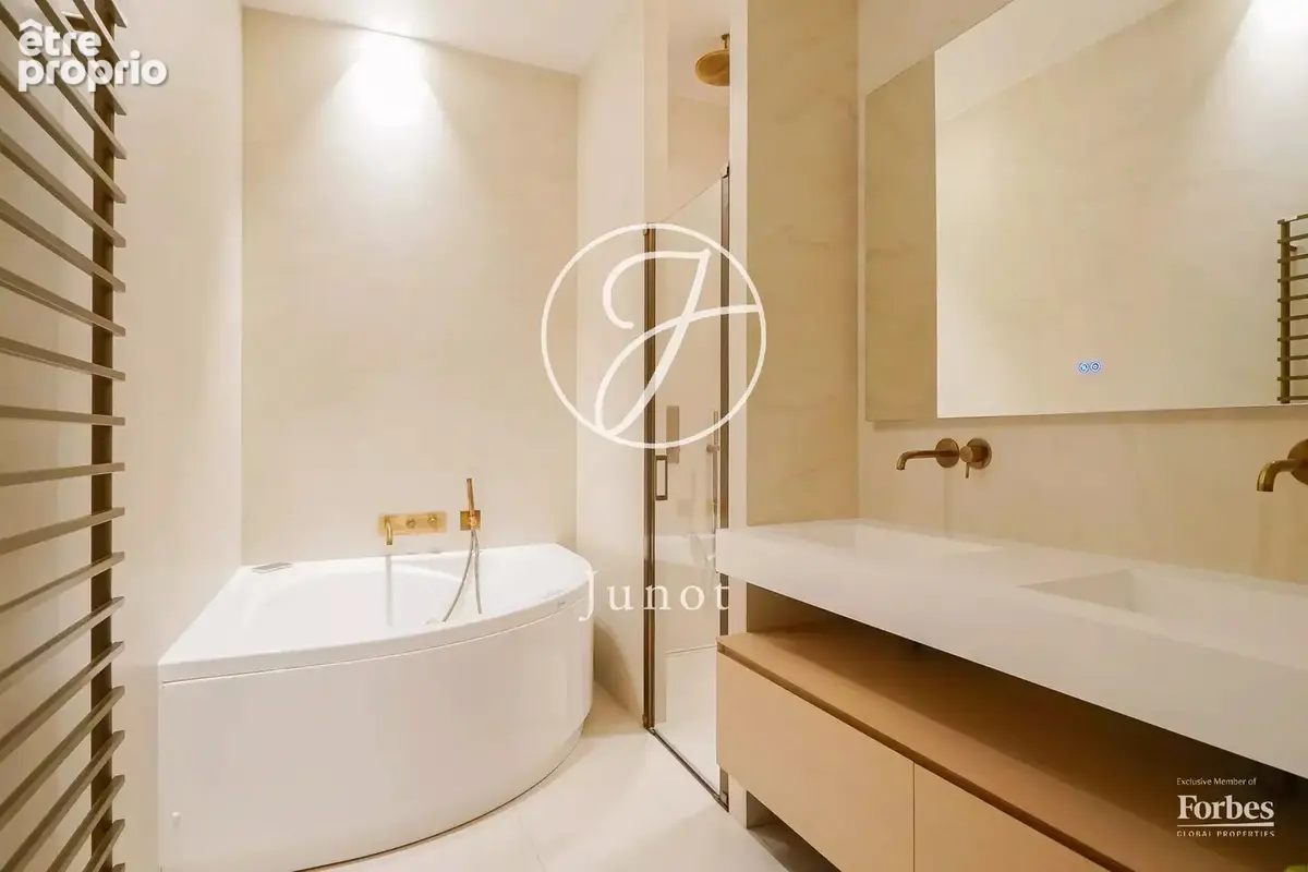 Paris 16e - ALMA-MARCEAU - Appartement - 5 pièces - 142,03m² Carrez - 3 chambres - Vues exceptionnelles - Appartement de service - photo 16