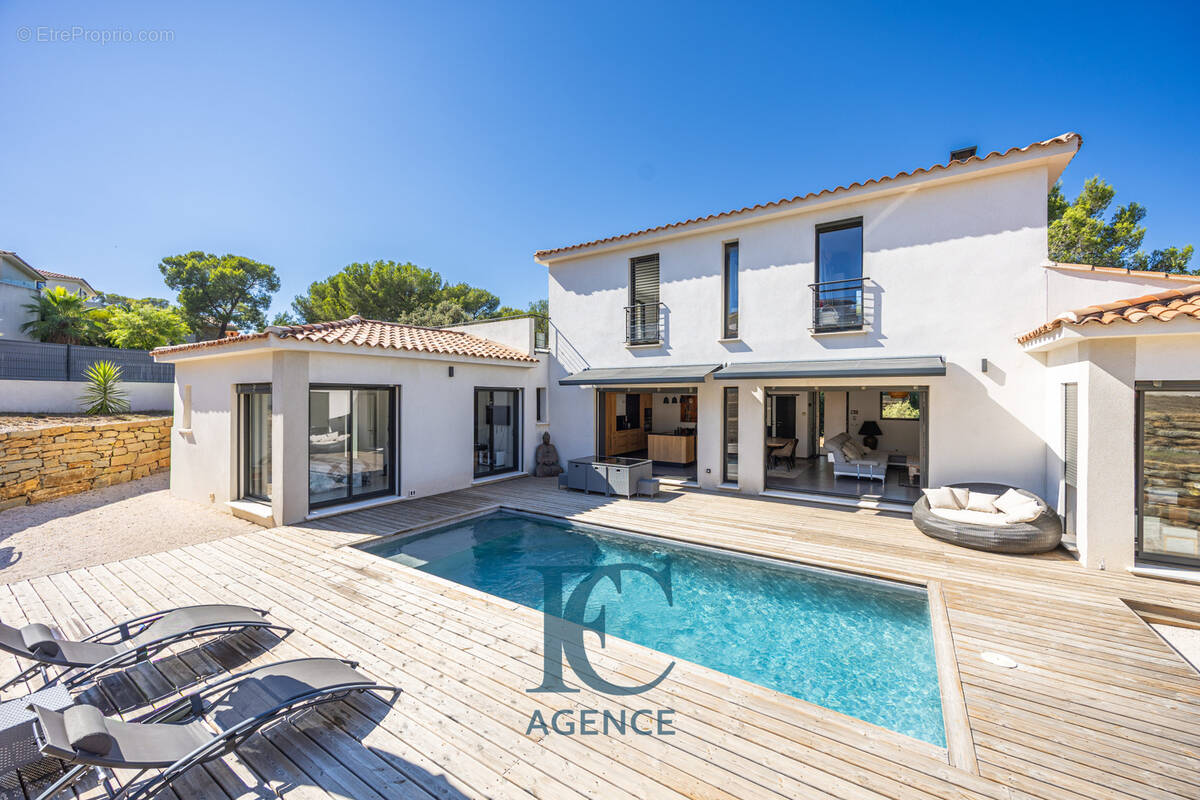 Maison à SIX-FOURS-LES-PLAGES