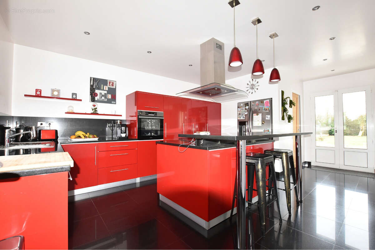 Maison à LES ESSARTS-LE-ROI