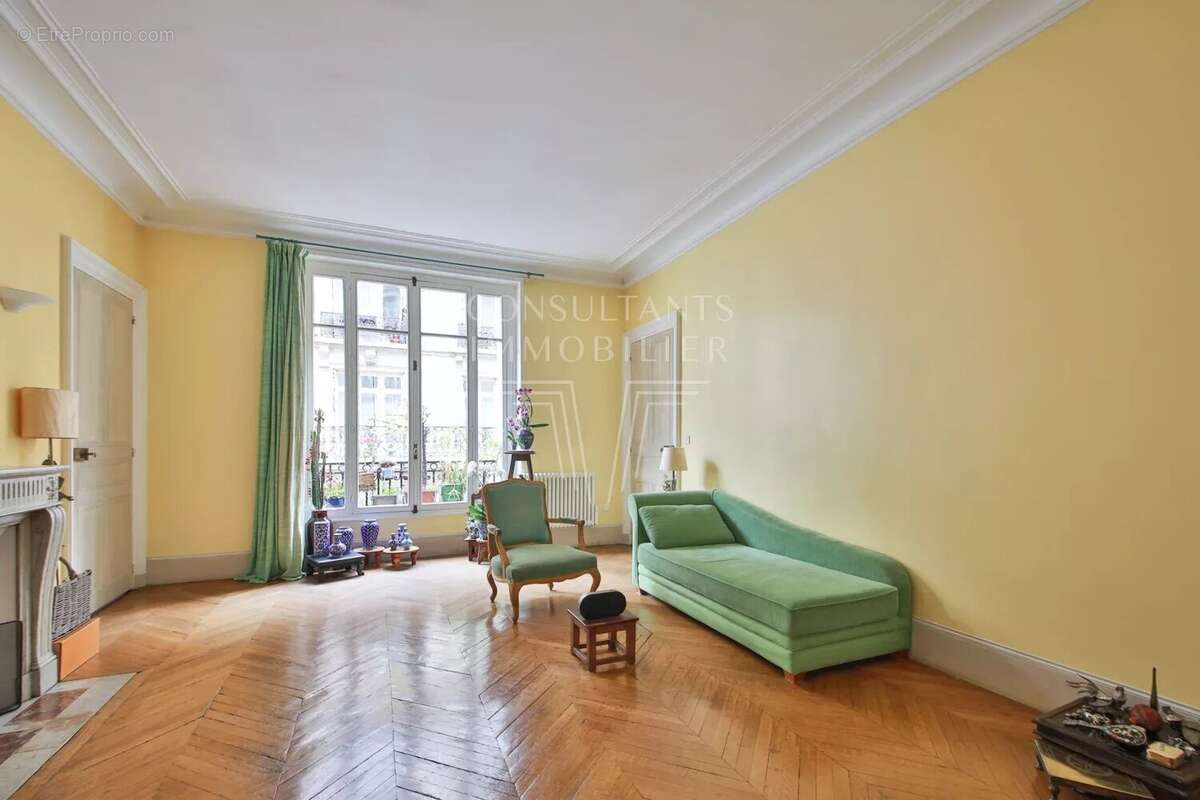 Appartement à PARIS-6E