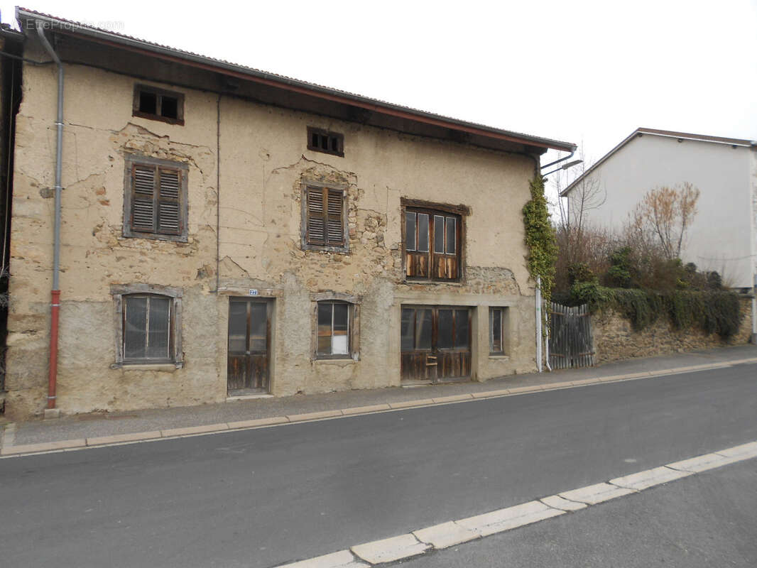 Maison à DORE-L'EGLISE