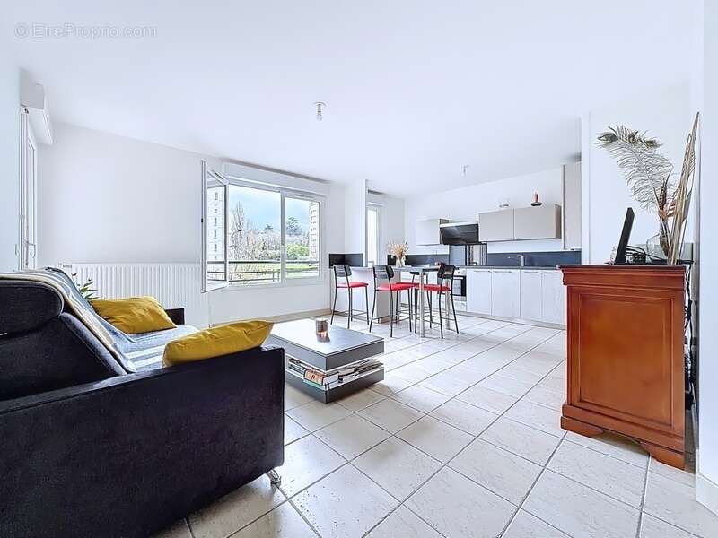 Appartement à OULLINS