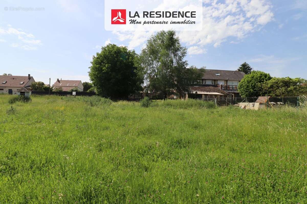 Terrain 964 m² à Magny-En-Vexin  - photo 2