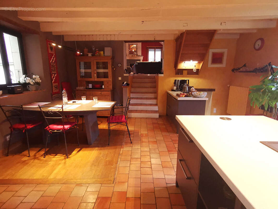 Maison à SAINT-SAUVEUR