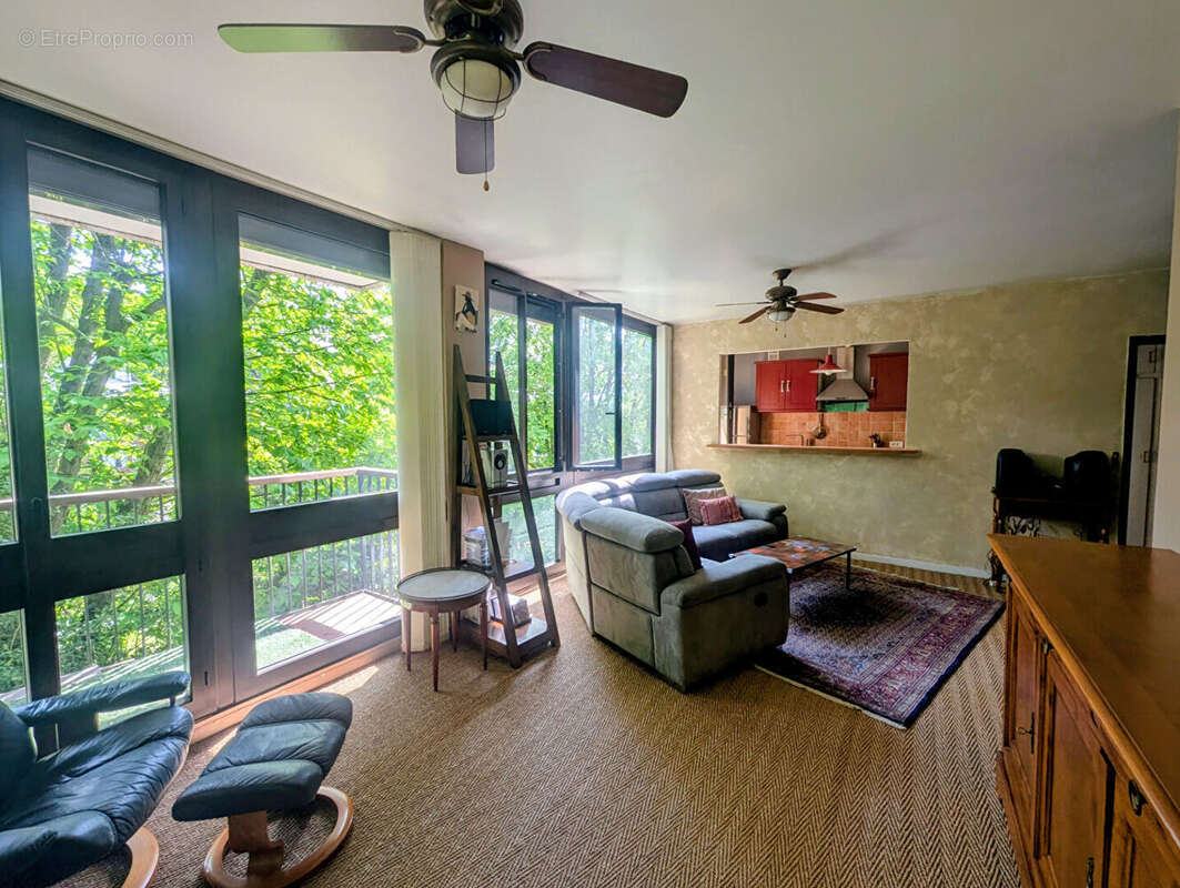 Appartement à JOUY-EN-JOSAS