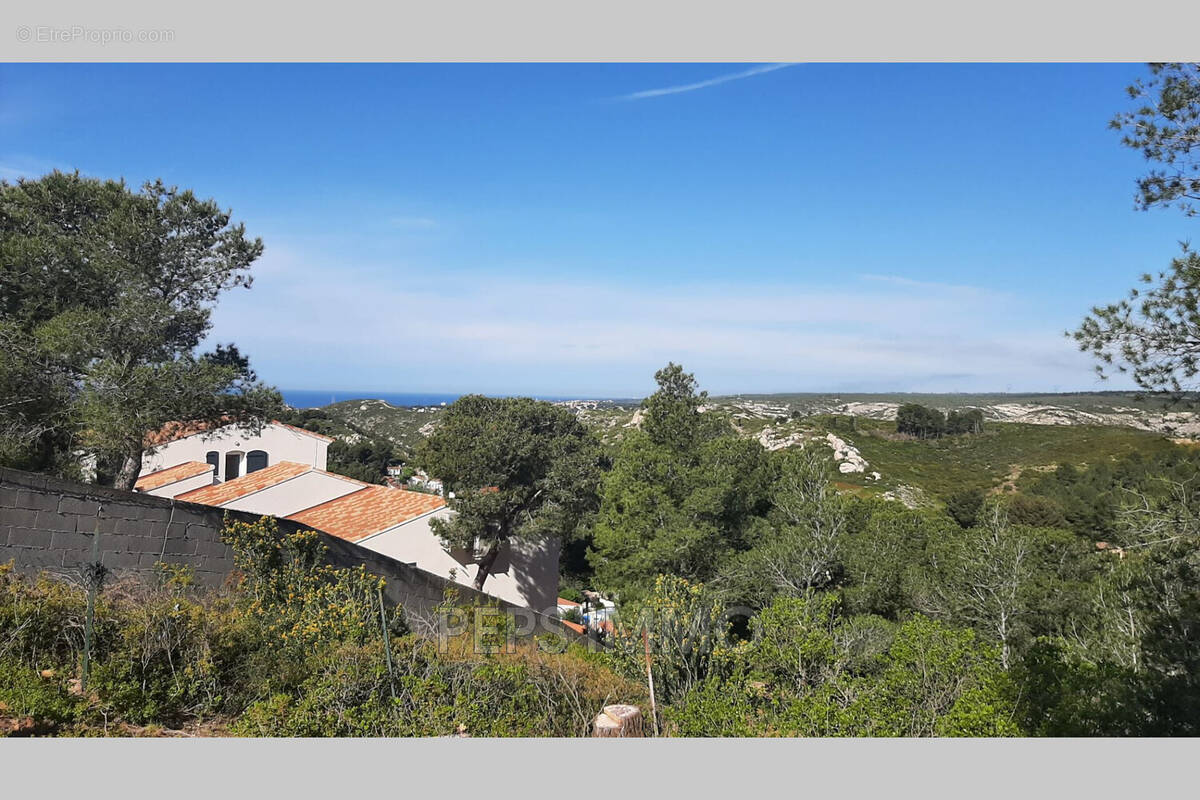 Terrain à ENSUES-LA-REDONNE