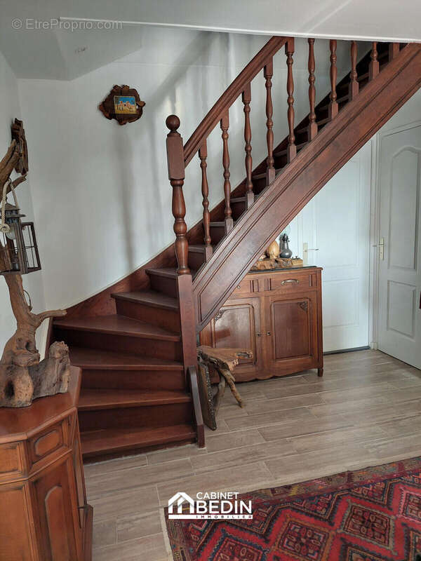 Maison 195 m² à Lalande-De-Pomerol  - photo 7