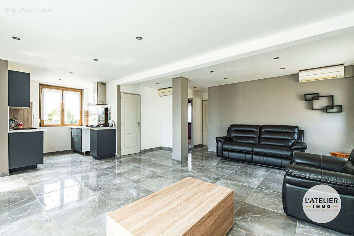 Maison à ANIZY-LE-CHATEAU