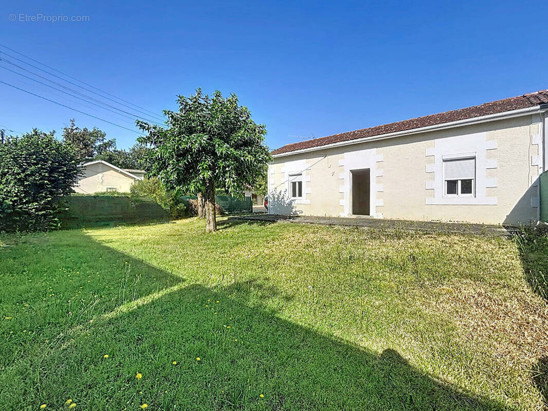 Maison à BLANQUEFORT