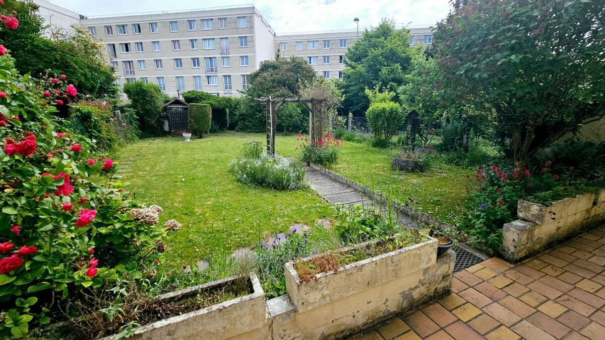 Maison 4 pièces / 80 m² / 128 000 EUR / ARRAS - photo 13