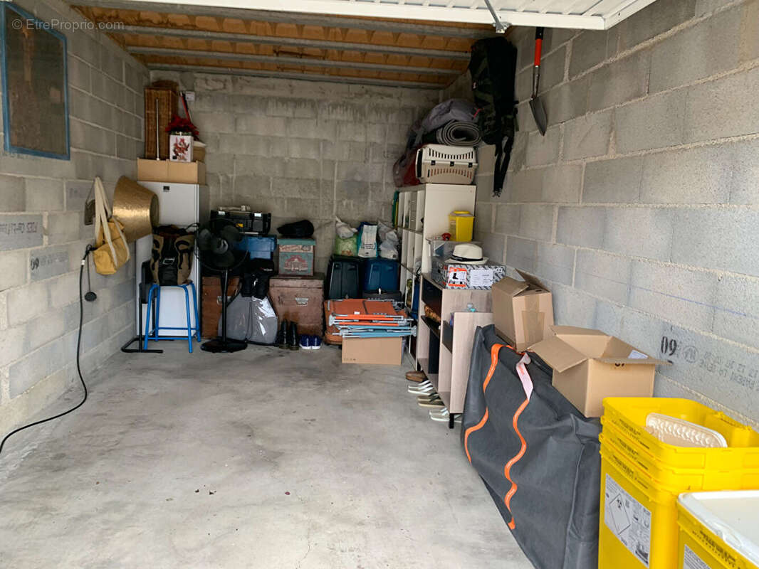 Appartement à VENELLES