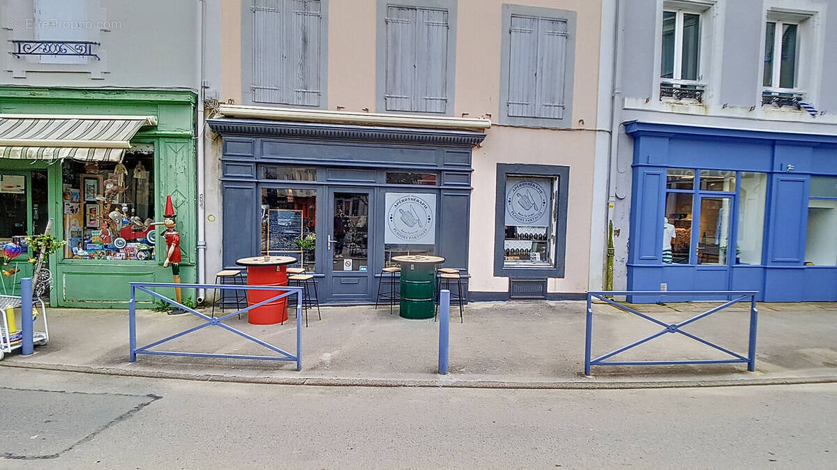 Commerce à LE PALAIS