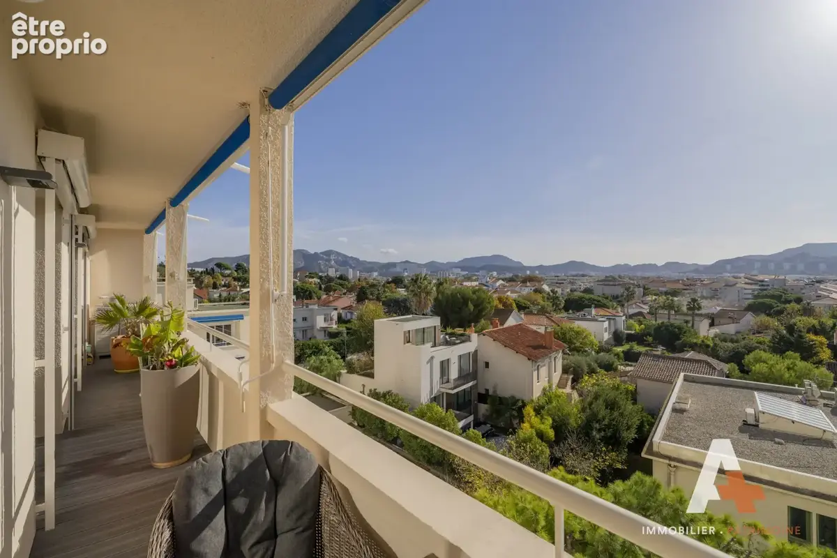 Marseille 8éme Vue Mer, étage élevé, 110m2, traversant avec extérieur - photo 11