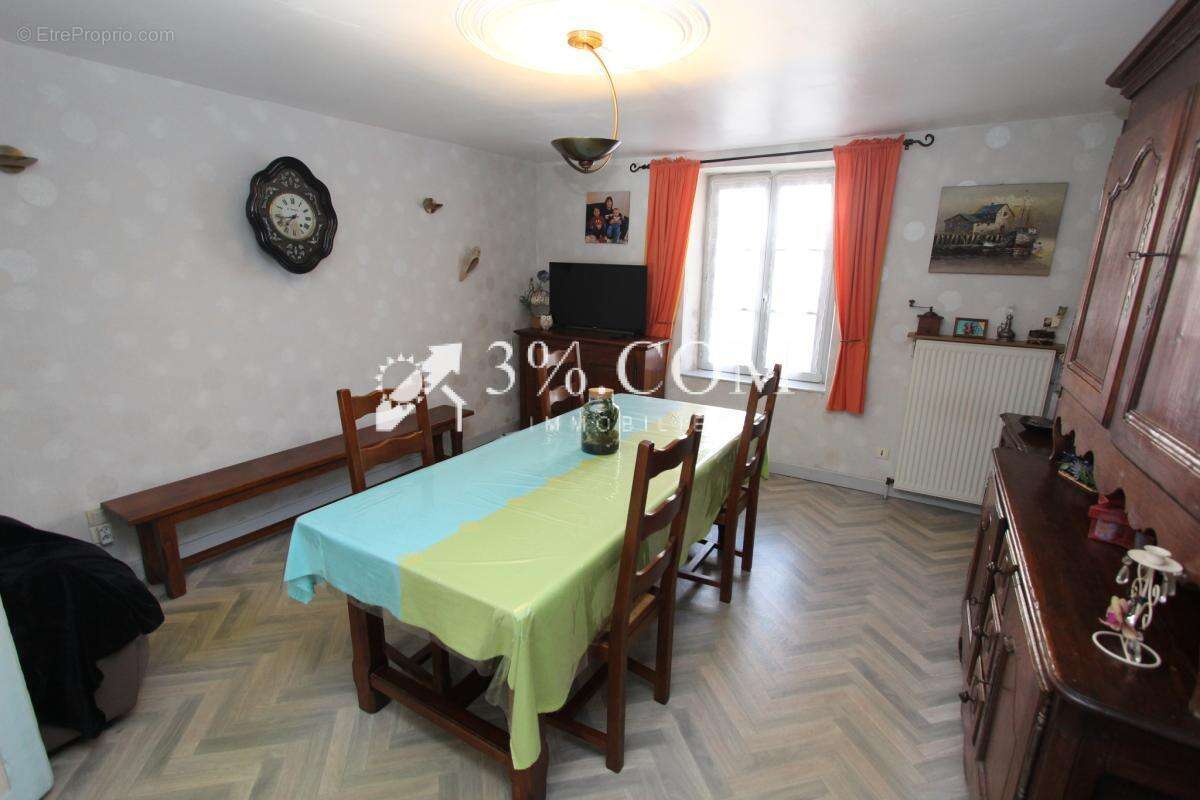 Maison à THAON-LES-VOSGES