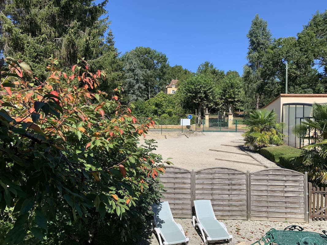 Maison à TERRASSON-LAVILLEDIEU