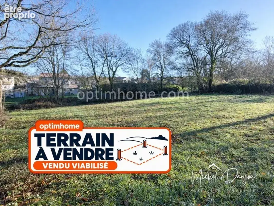 Terrain à LANTA