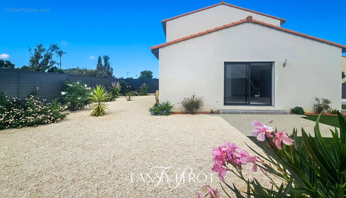 Maison 3 faces de 90 m² avec piscine et garage à Saint-Cyprien - photo 2