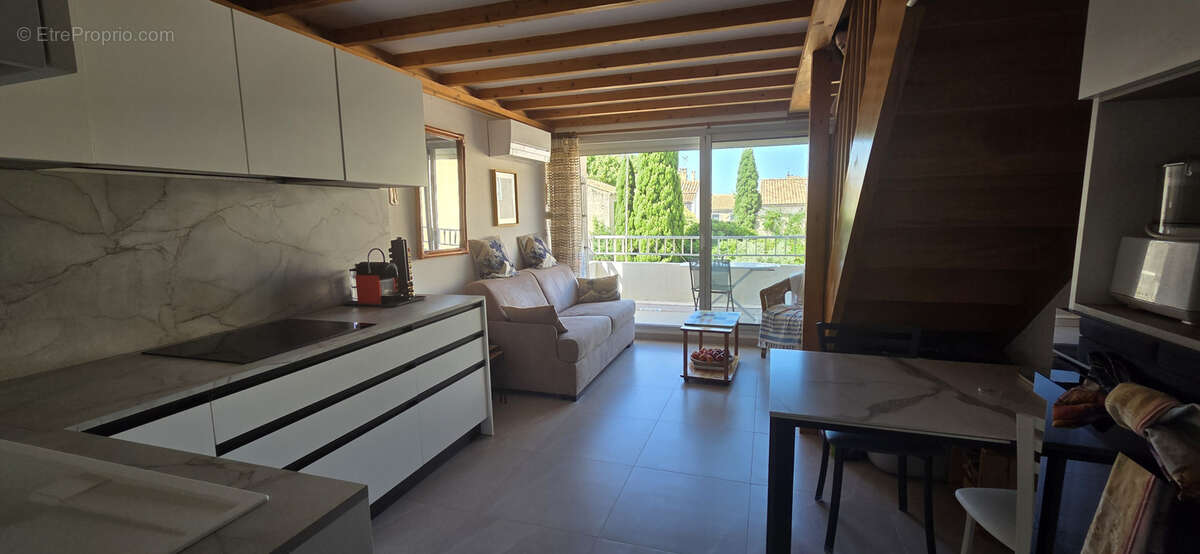 Rive droite Grau du roi - Appartement 3 Chambres - photo 2