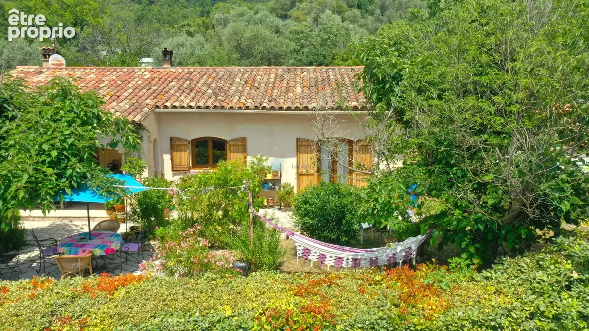 Maison 135 m² avec 2 mazets en pierre et bassin aperçu mer - photo 5