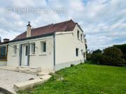 Maison à FRANGY-EN-BRESSE