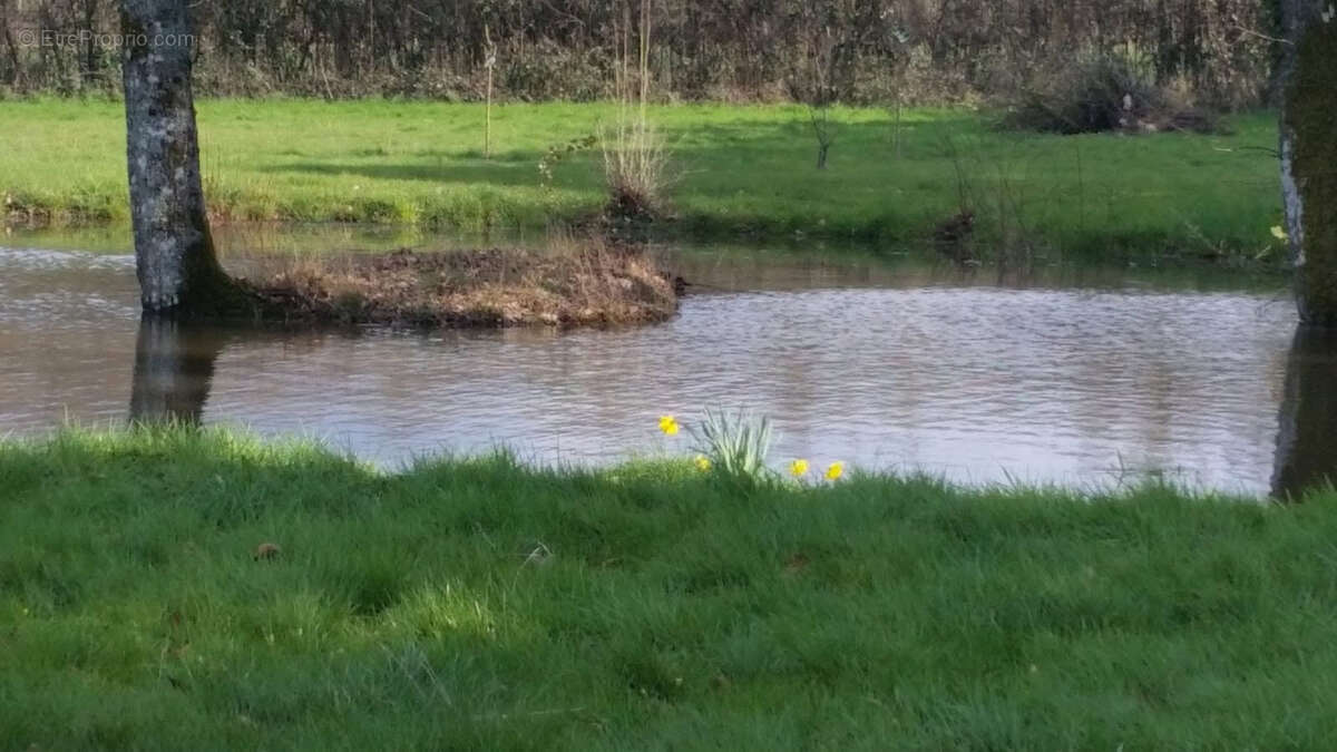 Maison à SAINT-ELIPH