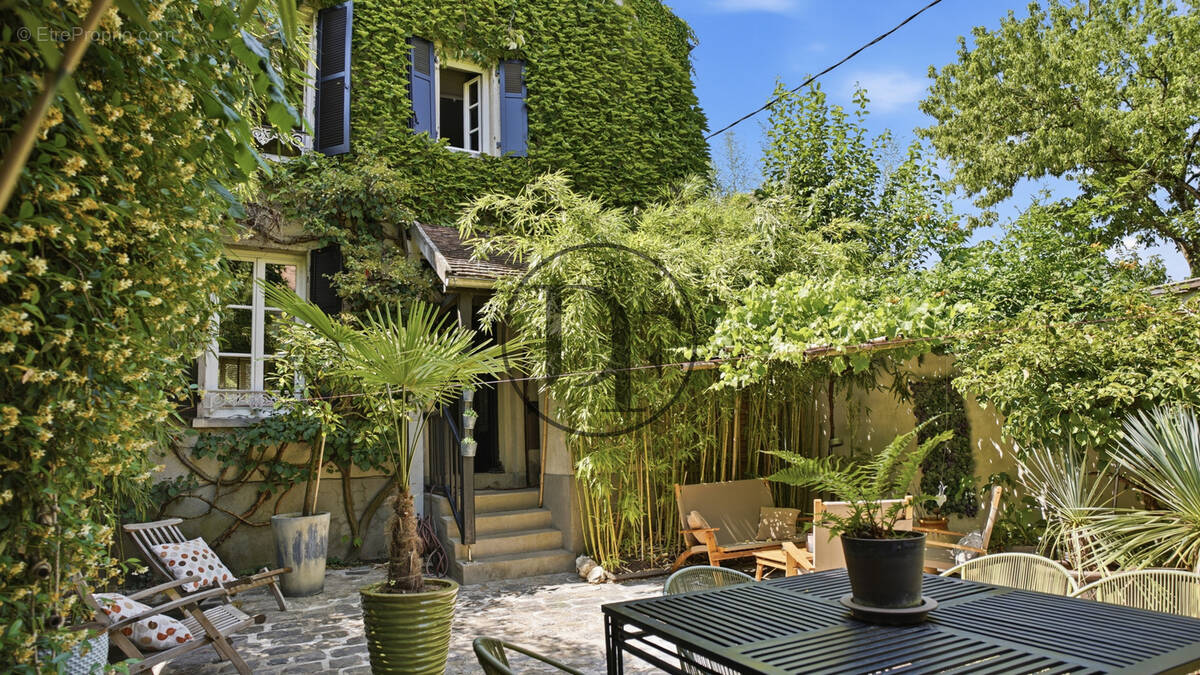 Maison à SAMOIS-SUR-SEINE
